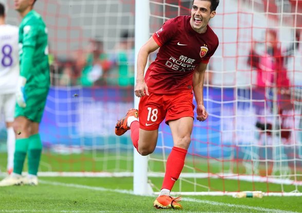 叶博亚传射海牛2-1终结海港七连败