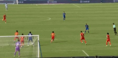 英博1-0铁人，斯坦丘远射破门
