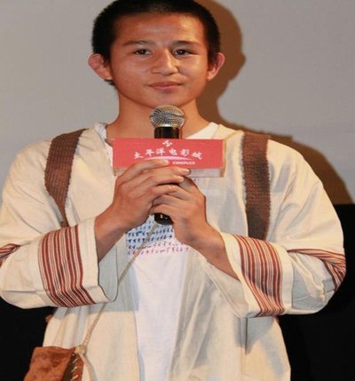 客观来讲，目前老二小邝不如万项赵松源的发展预期，董路应该负主要责任。